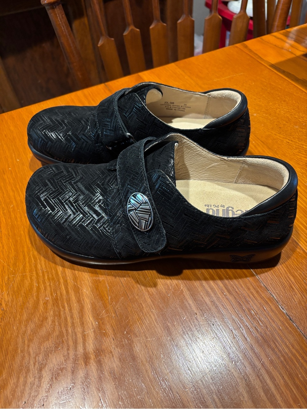 Alegria Black Suede Clog Sz 39